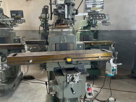 Vertical turret milling machine No.4